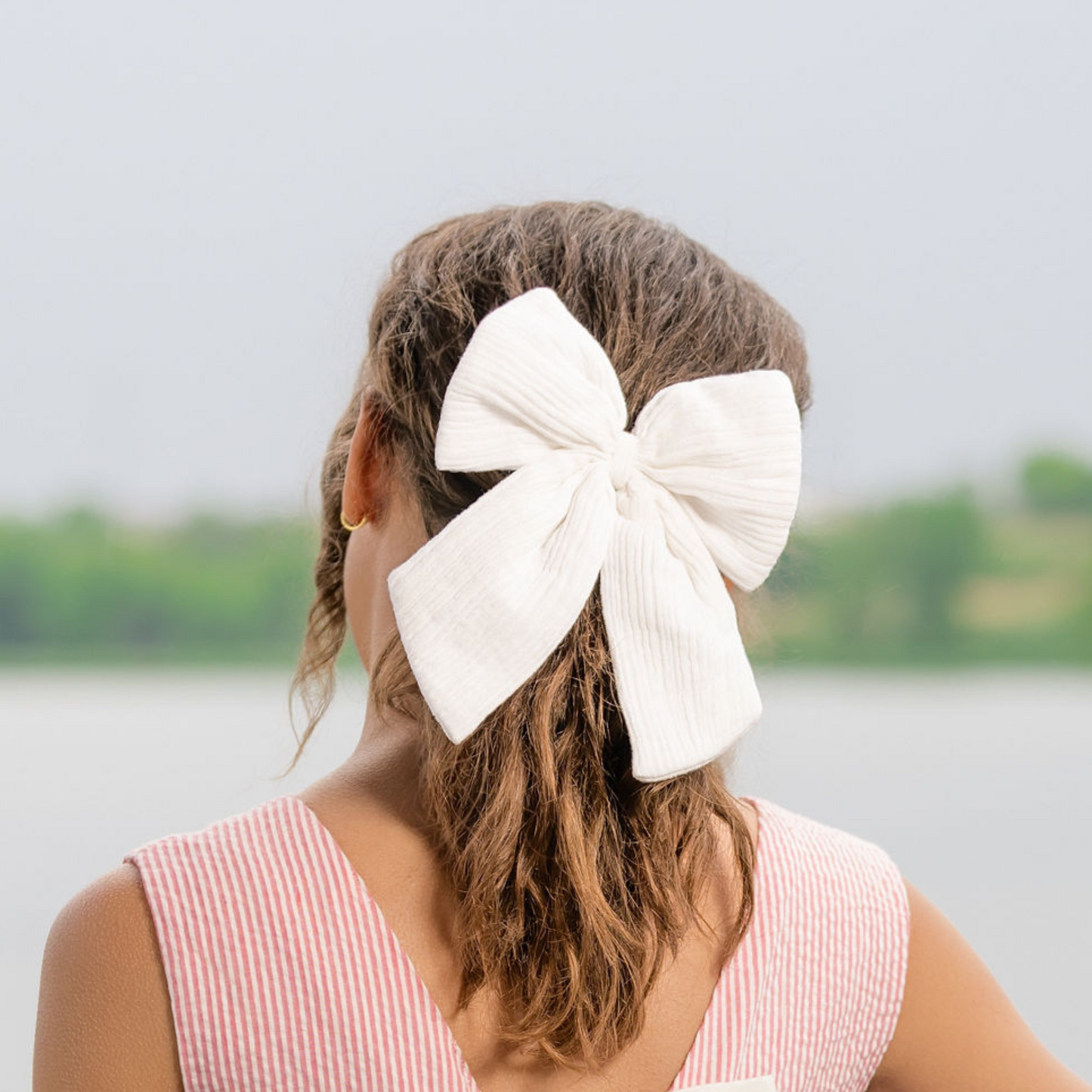 Beachy Breeze White Bow